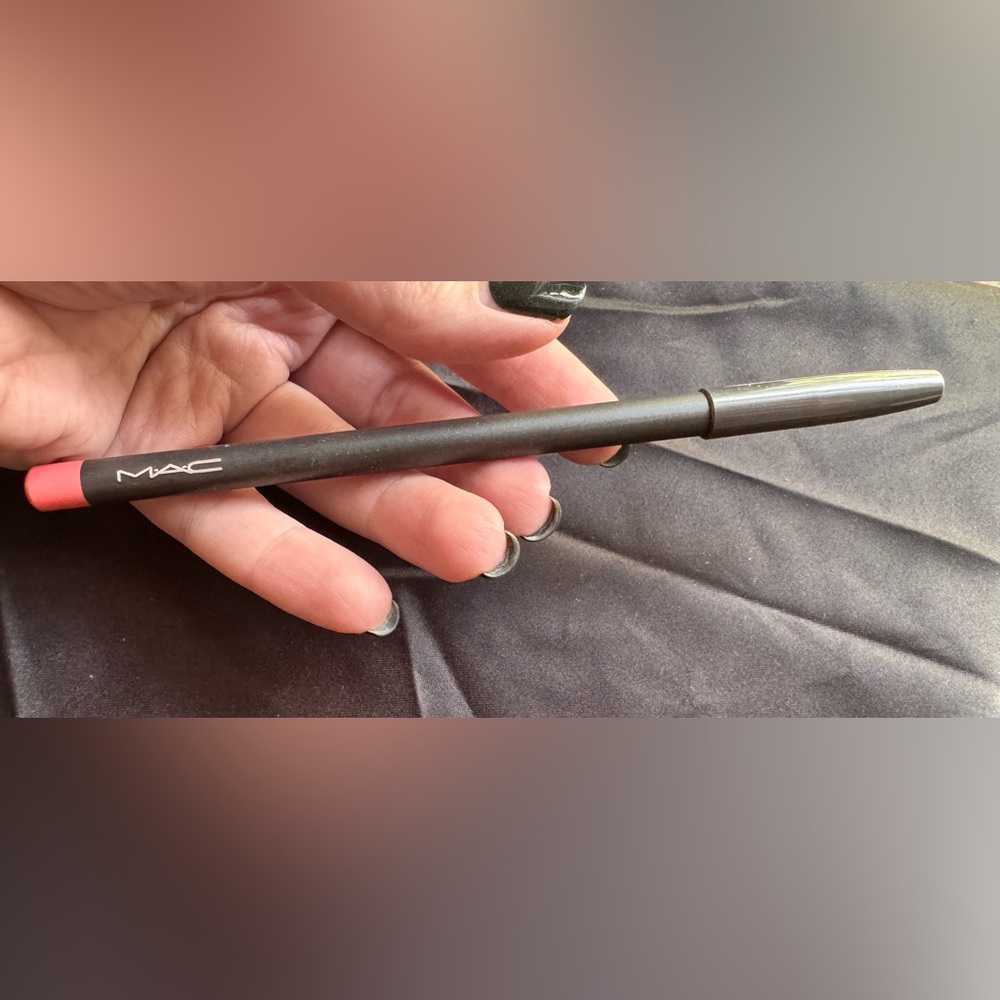 MAC ROSY RIM Lip Liner NEW discontinued Original